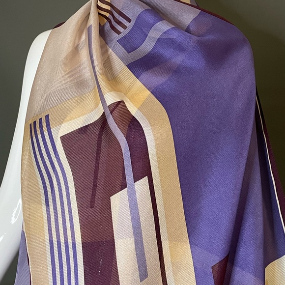 Huge Pierre Cardin Scarf Geometric Print 20 In by 70 In Excellent Condition - Picture 5 of 6